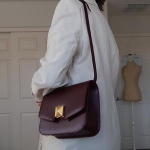 EMP.T Label Maroon Box Bag